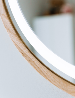 Add Home Perfection Slim veidrodis su galiniu LED apšvietimu, mediniu rėmeliu, Apvalūs veidrodžiai, veidrodžiai Su rėmeliu